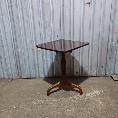 Victorian mahogany tripod tilt