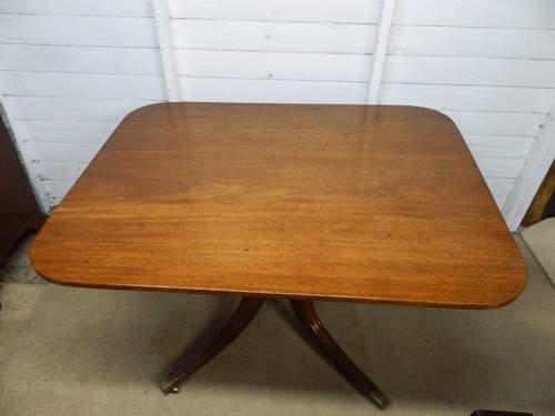 Mahogany tilt top loo - tilt,