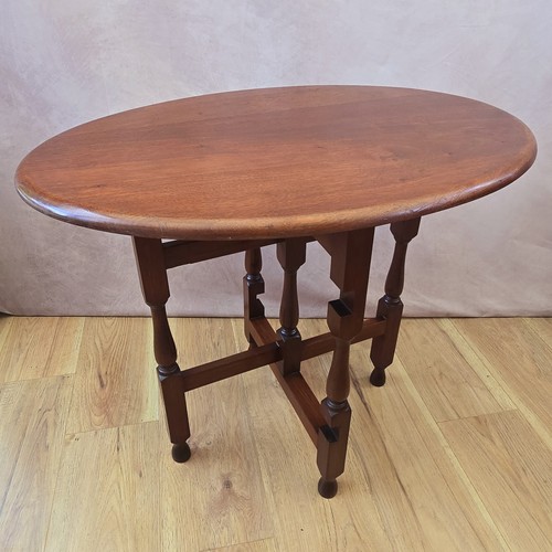 Vintage mahogany oval tilt - tilt, top