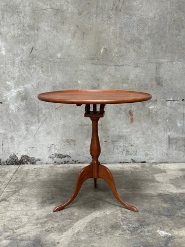 Antique mahogany tilt - antique, tilt-top